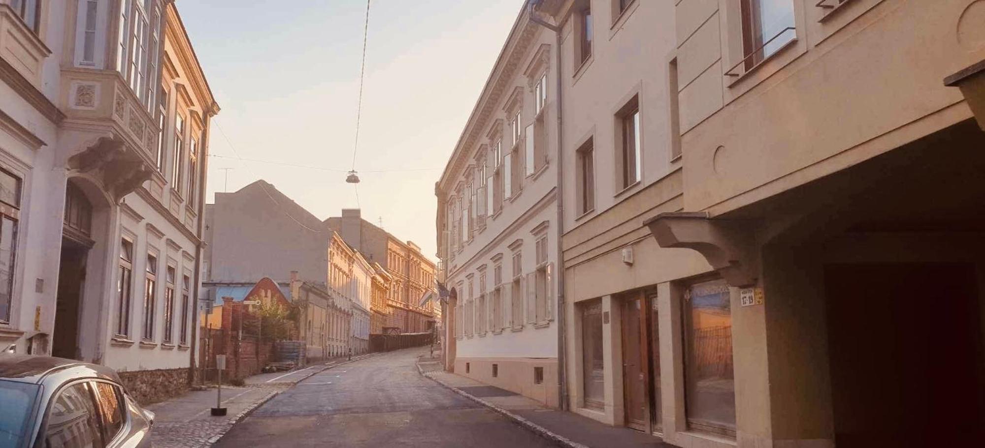Central Pecs Bea&Tom Екстериор снимка